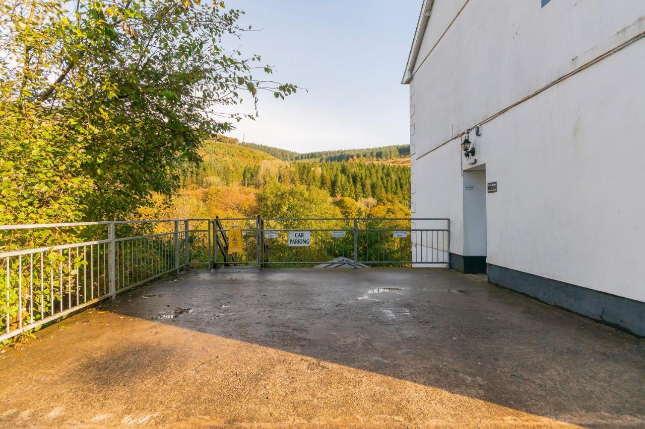 The Nook In The Afan Forest Bike Park By Staystaycations Port Talbot Eksteriør billede